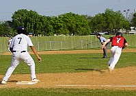040921V08631 stolen base  - 3rd of 3 this inning. Mayson Winter this time t3 sm